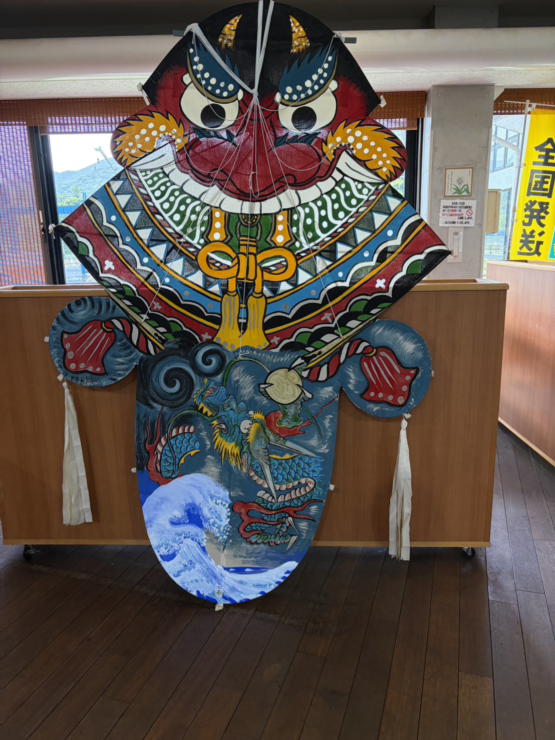 五島名物の大きなバラモン凧