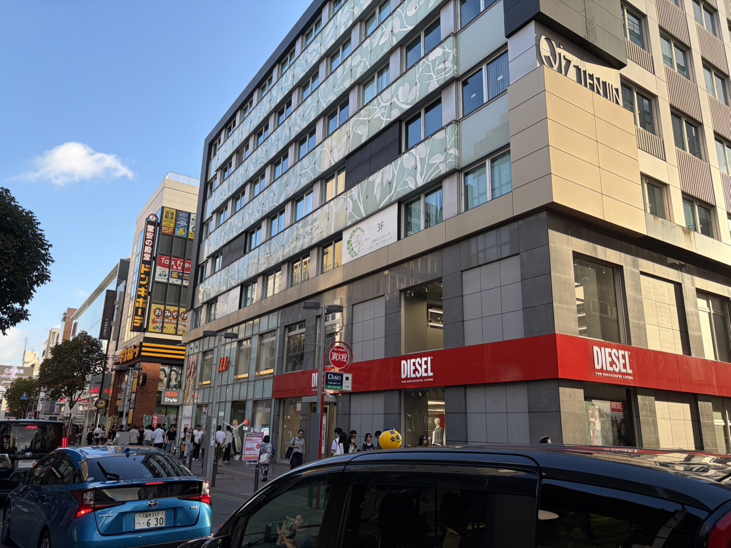 天神西通りに面したDIESELの大きな路面店